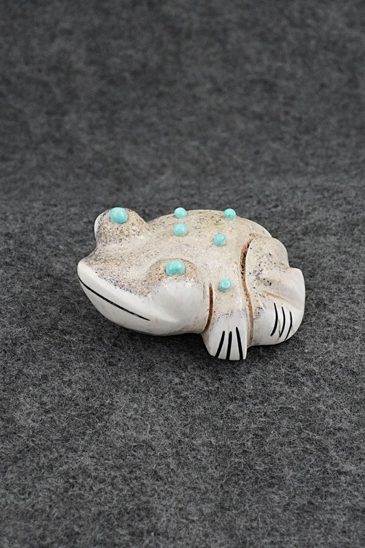 Frog Zuni Fetish Carving - Claudia Peina