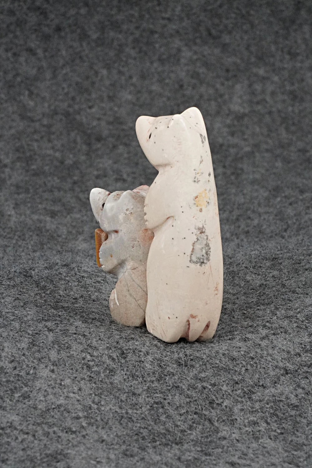Bear Zuni Fetish Carving - Justin Red Elk