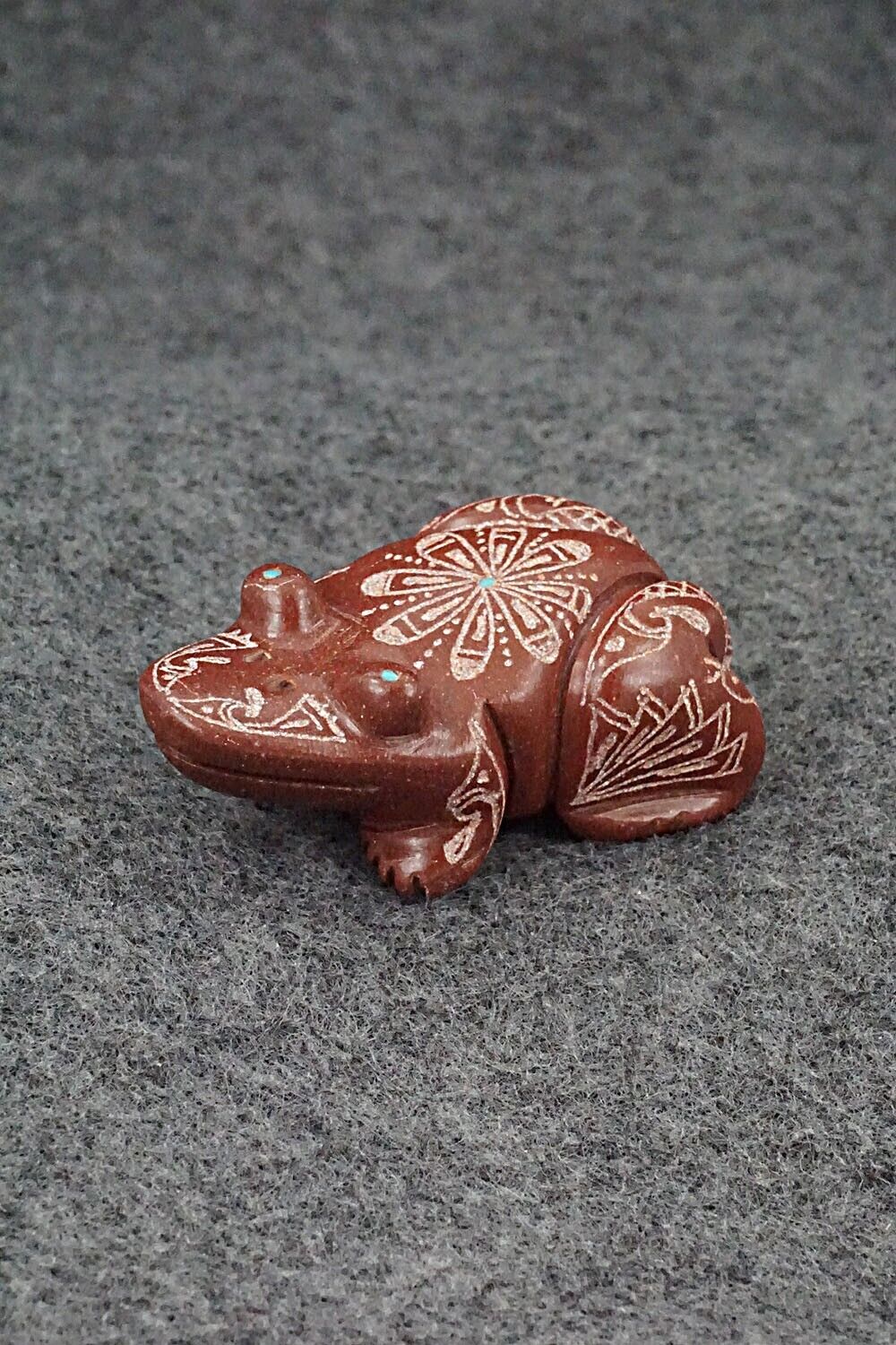 Frog Zuni Fetish Carving - Adrian Cachini