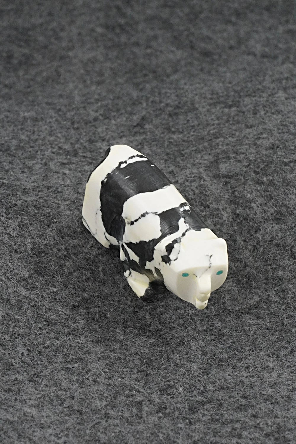 Bear Zuni Fetish Carving - David Chavez