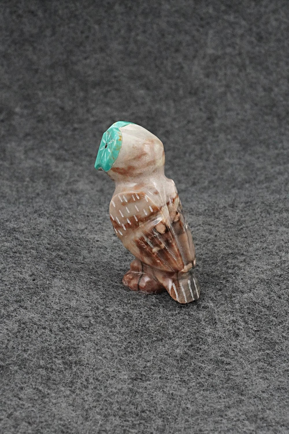 Owl Zuni Fetish Carving - Enrike Leekya