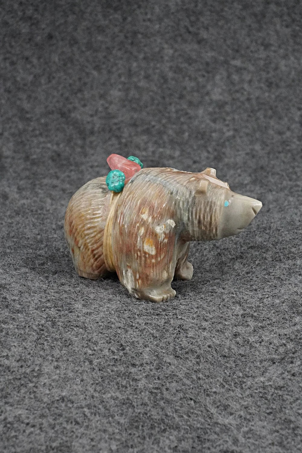 Bear Zuni Fetish Carving - Farlan & Paulette Quam