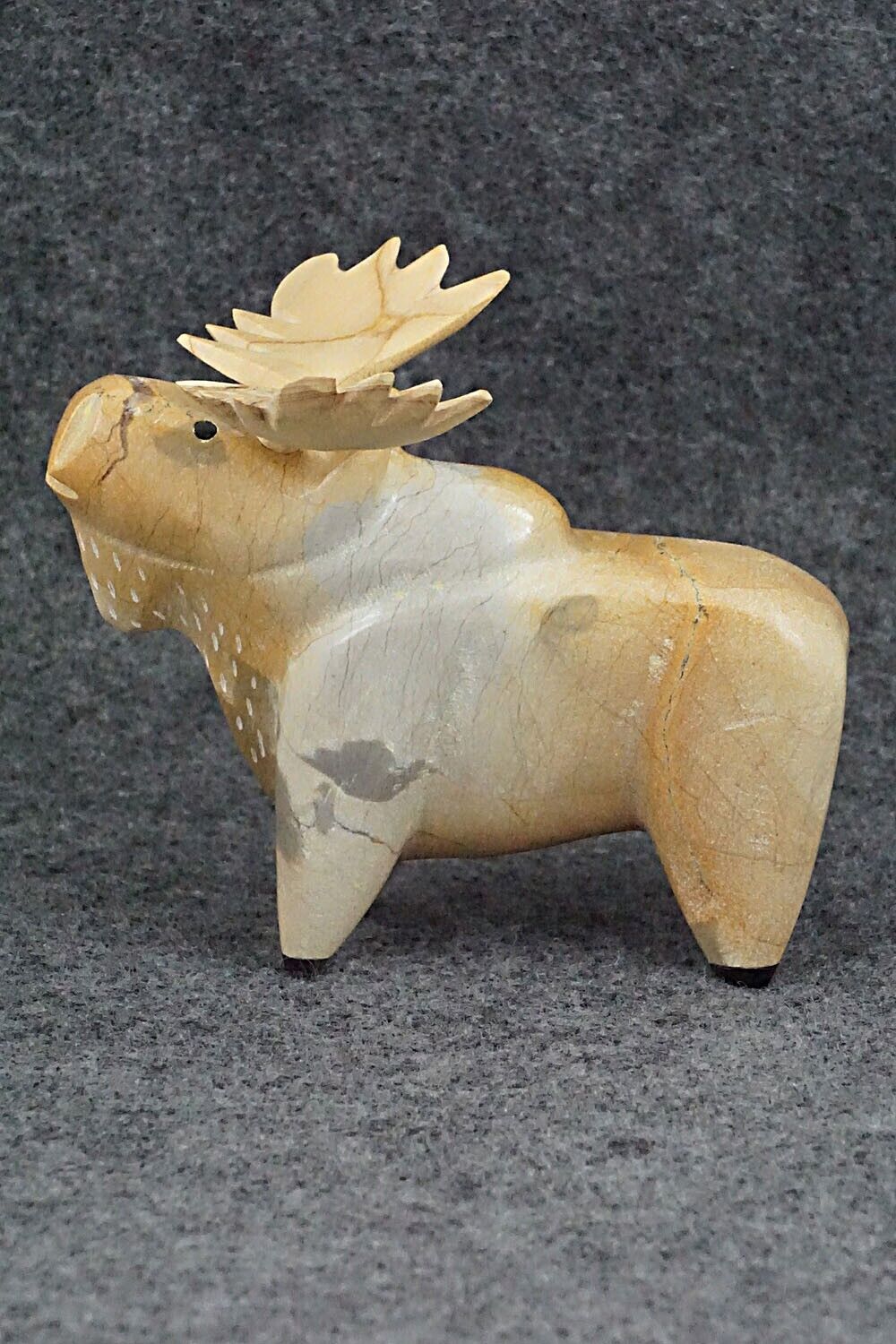 Moose Zuni Fetish Carving - Enrike Leekya