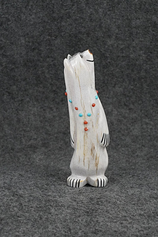 Bear Zuni Fetish Carving - Claudia Peina