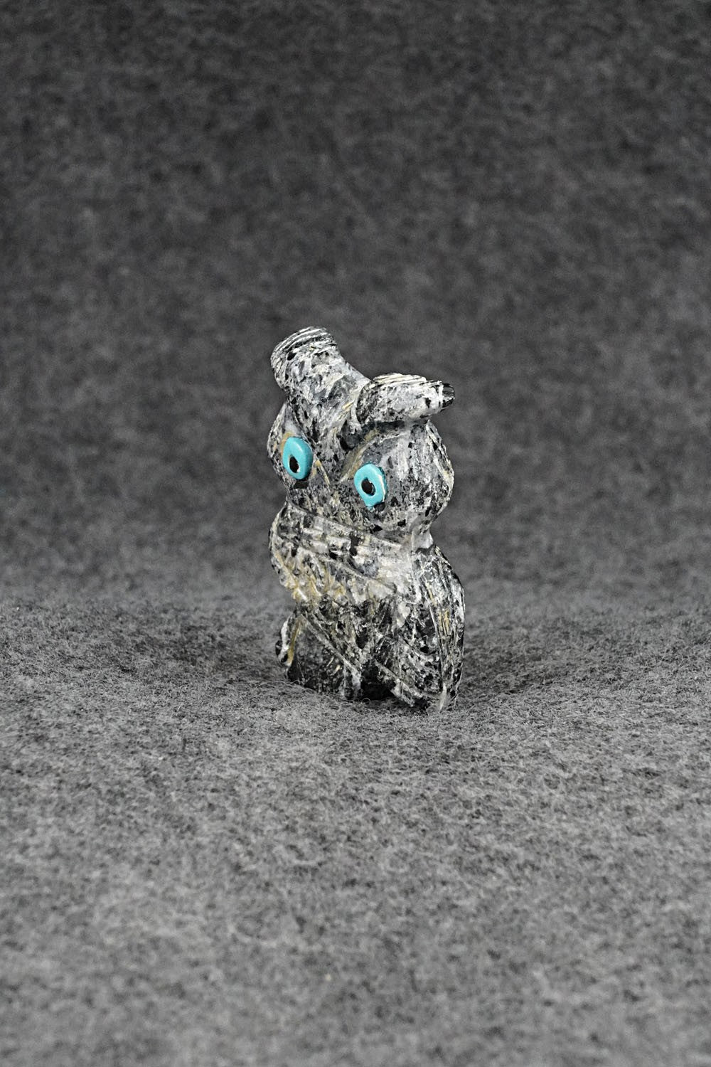 Owl Zuni Fetish Carving - Dannette Laate