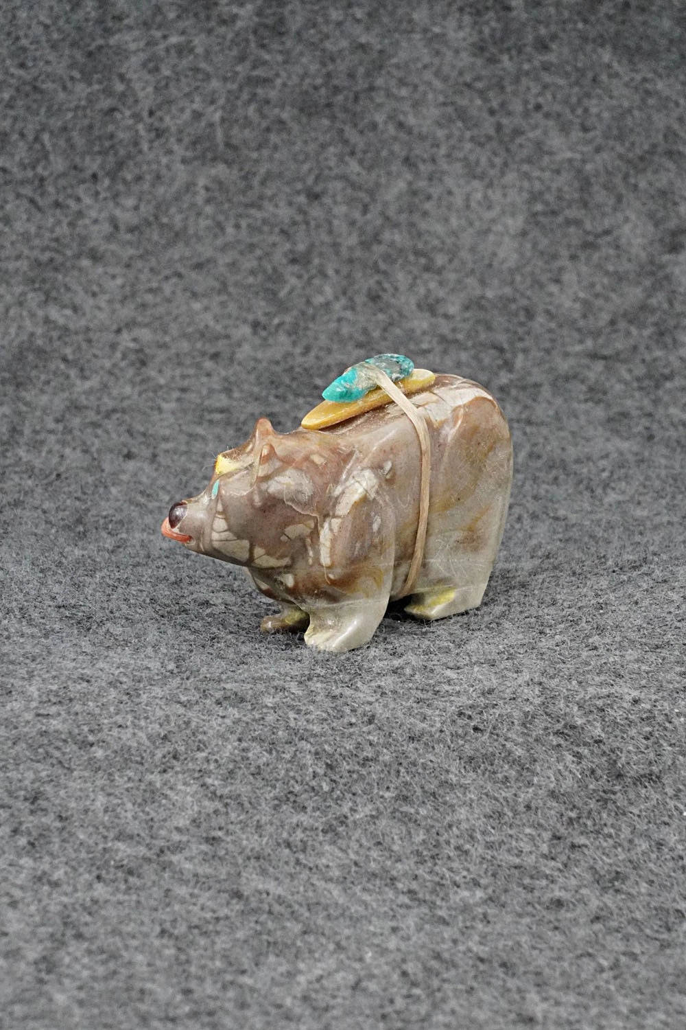 Bear Zuni Fetish Carving - Freddie Leekya