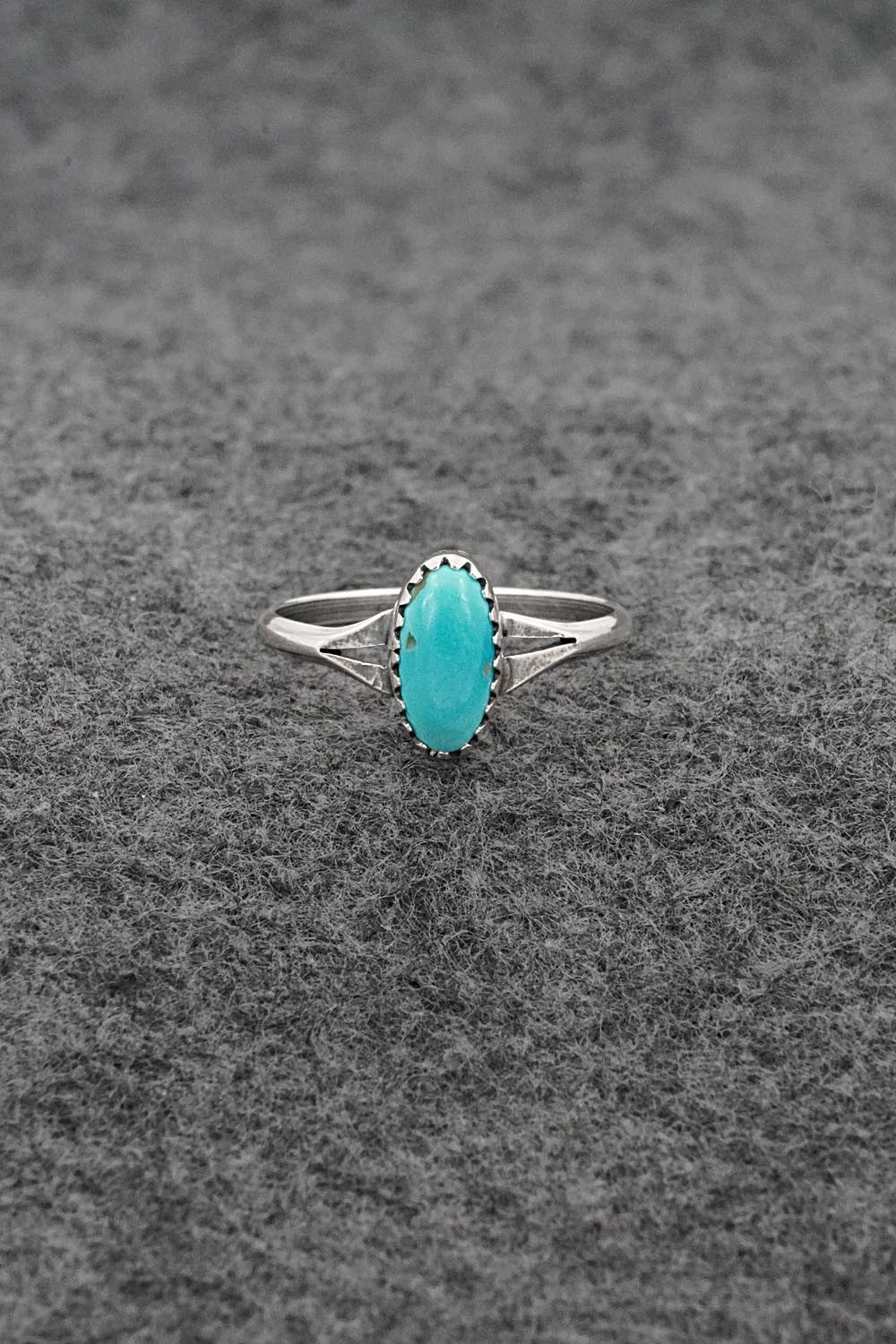 Turquoise & Sterling Silver Ring - Matthew Gordon - Size 8