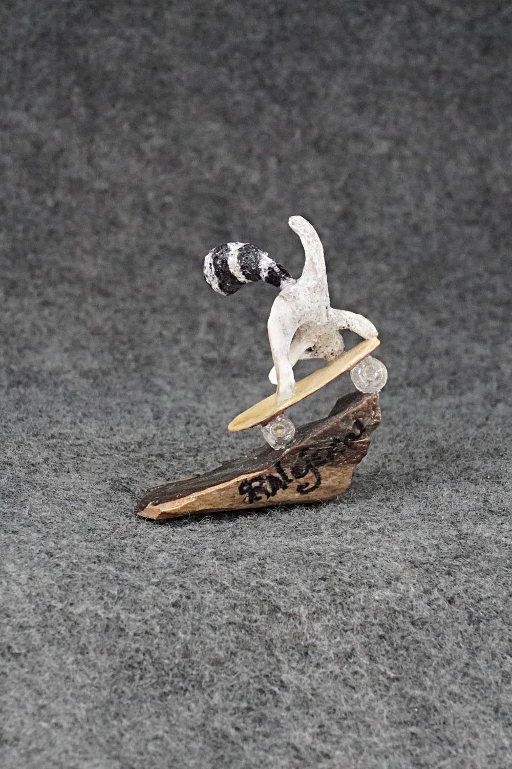 Raccoon Zuni Fetish Carving - Ruben Najera