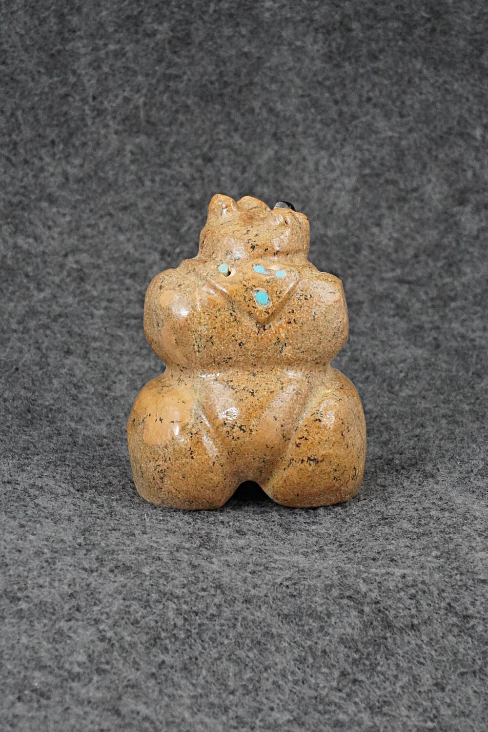 Bear Zuni Fetish Carving - Freddie Leekya