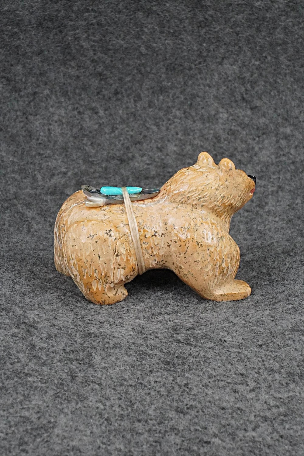 Bear Zuni Fetish Carving - Freddie Leekya