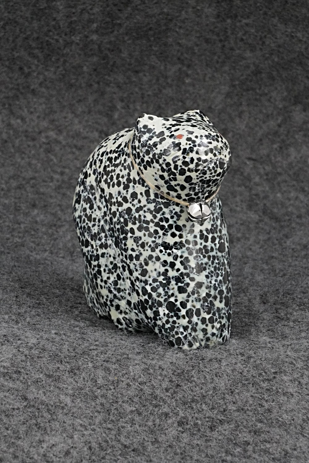 Cat Zuni Fetish Carving - Daphne Quam