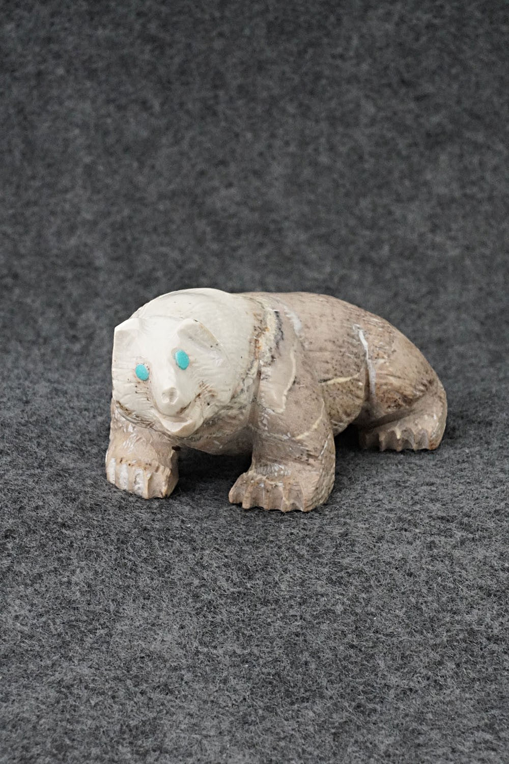 Badger Zuni Fetish Carving - Derrick Kaamasee