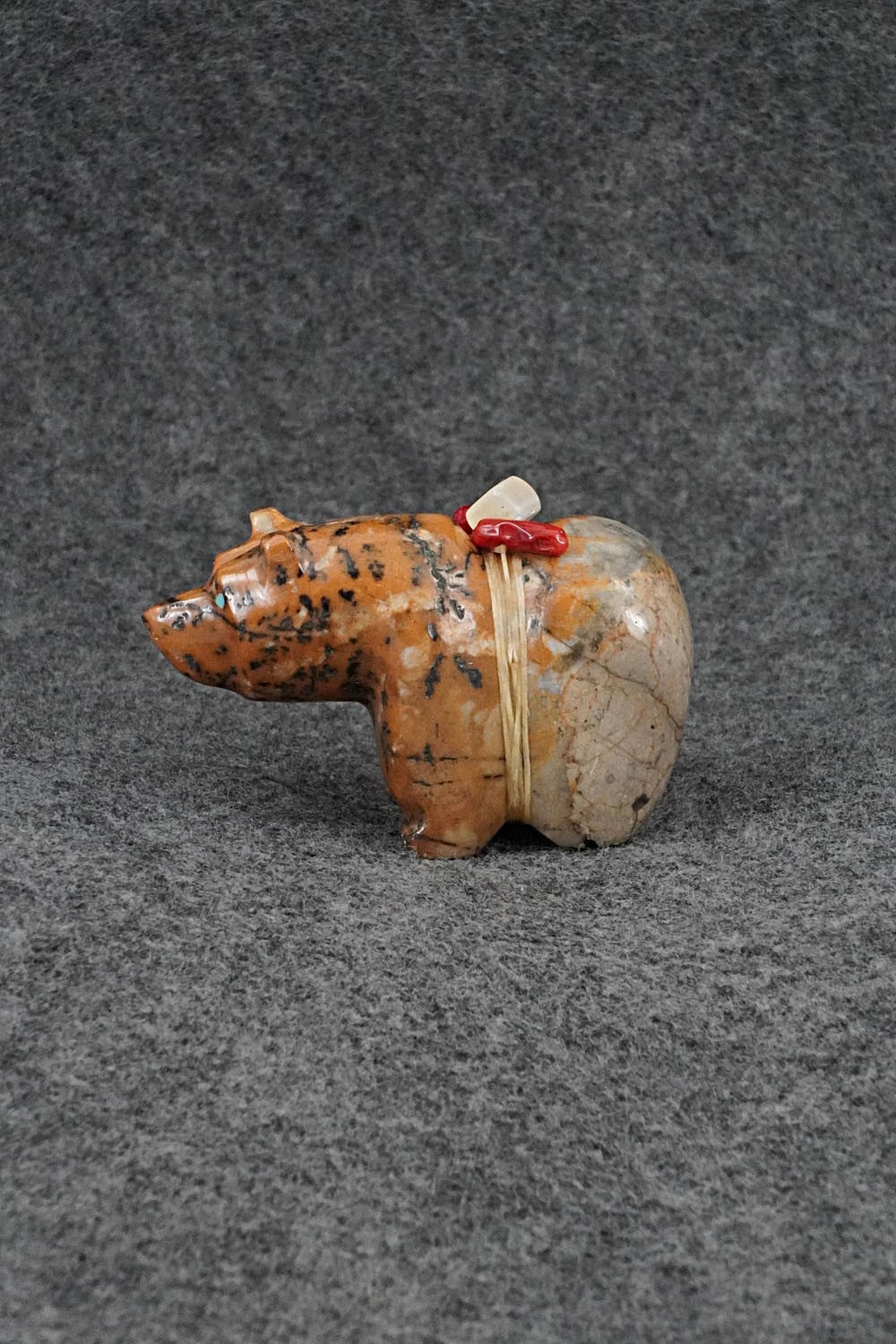 Bear Zuni Fetish Carving - Farlan & Paulette Quam