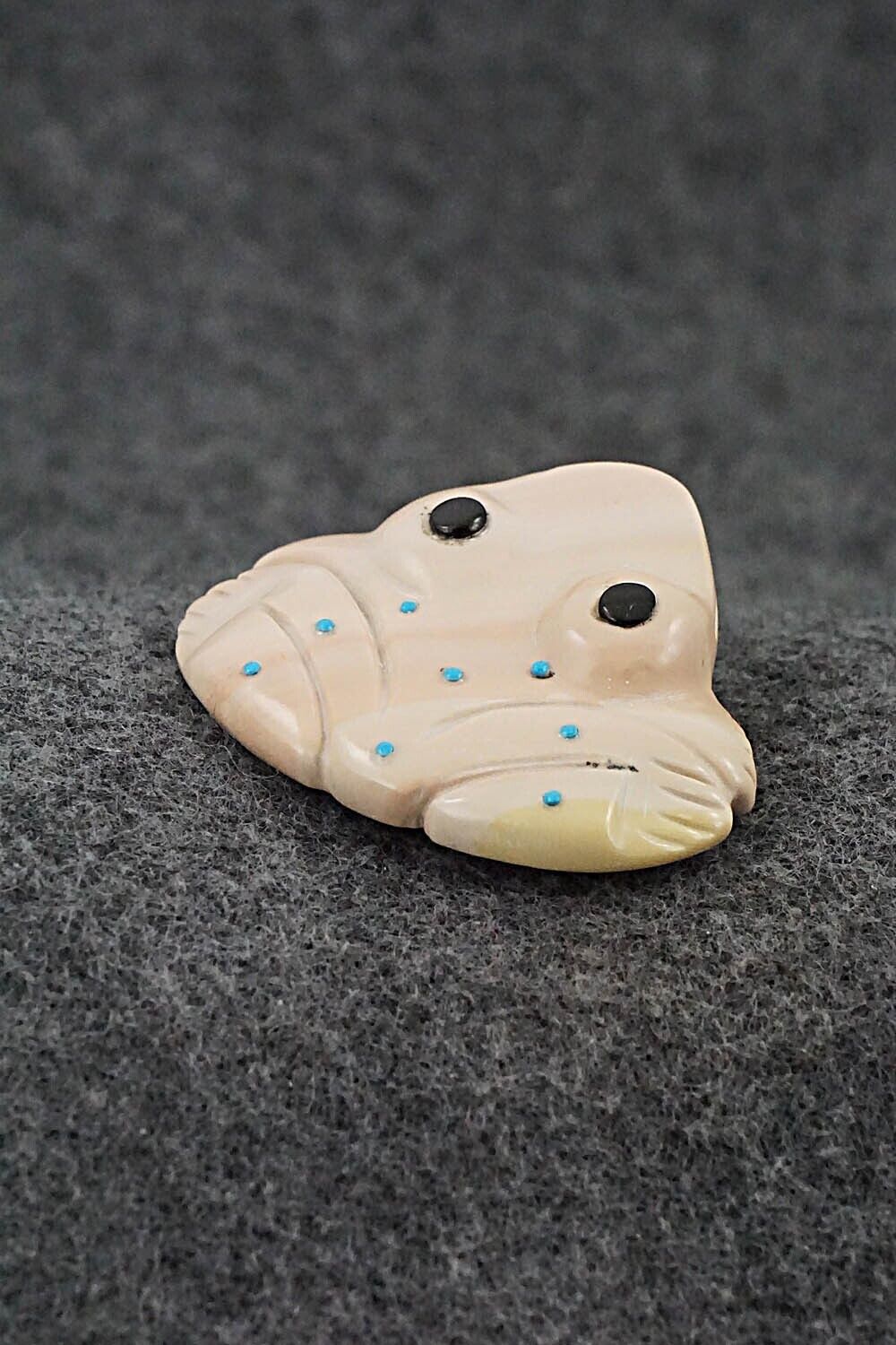 Frog Zuni Fetish Carving - Reynold Lunasee