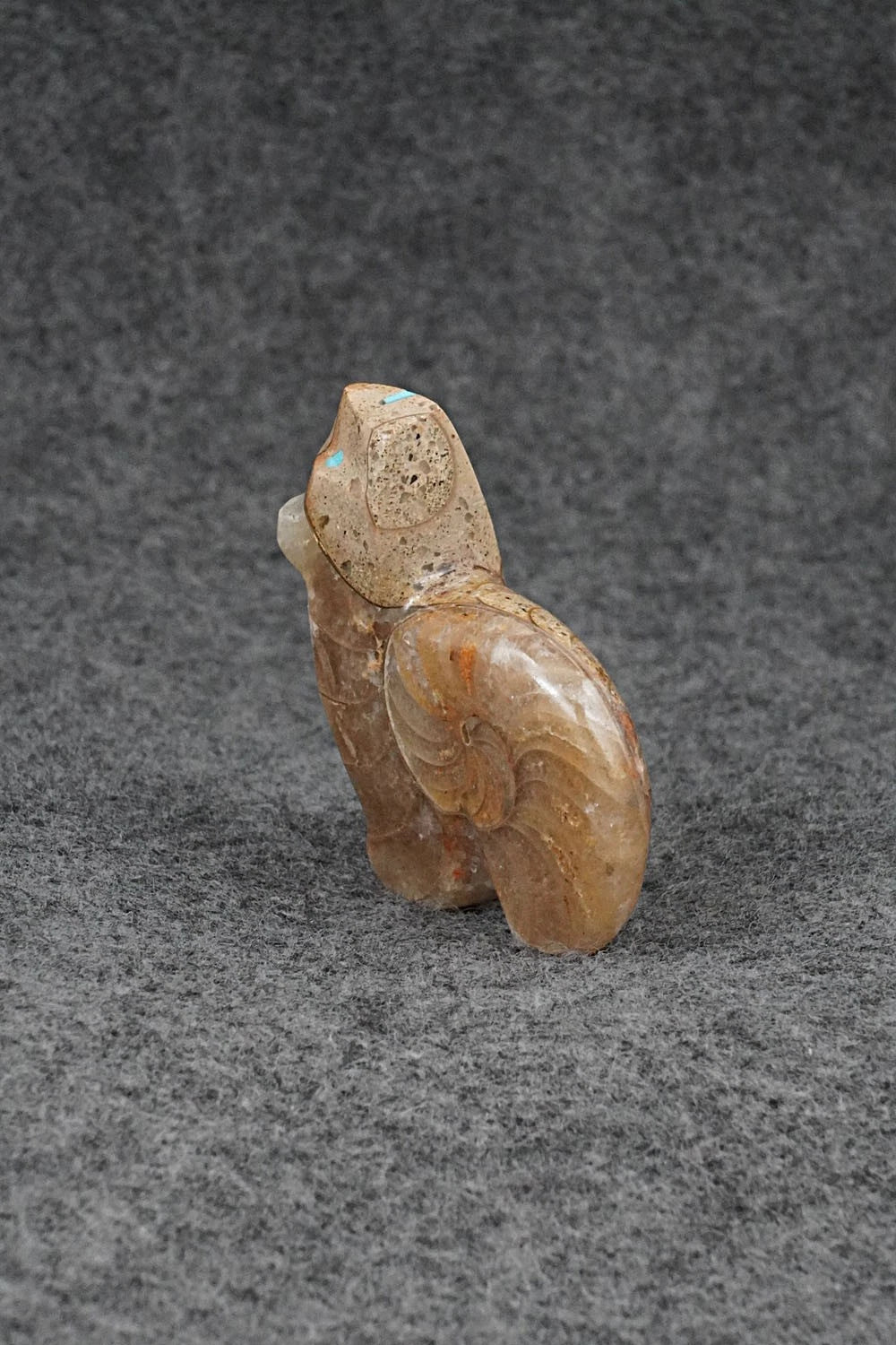 Bear Zuni Fetish Carving - Kenric Laiwekete