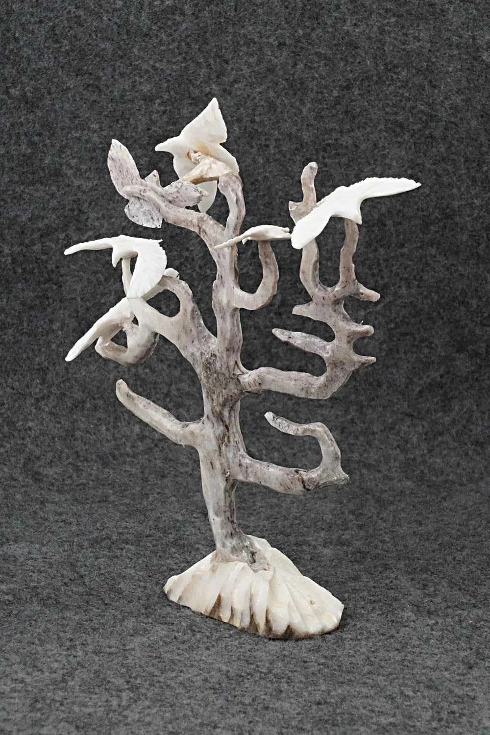Eagles Zuni Fetish Carving - Ruben Najera