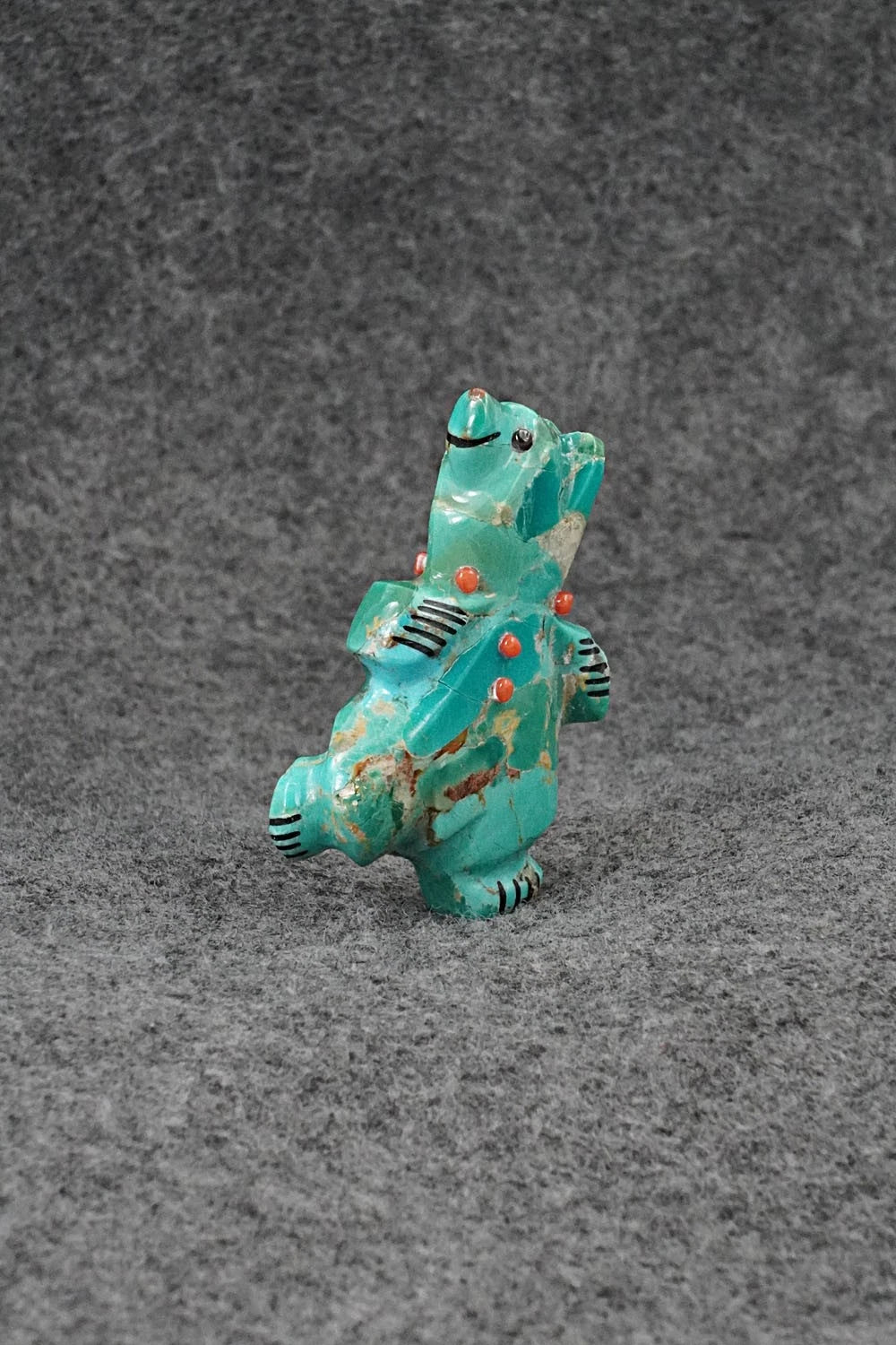Bear Zuni Fetish Carving - Claudia Peina
