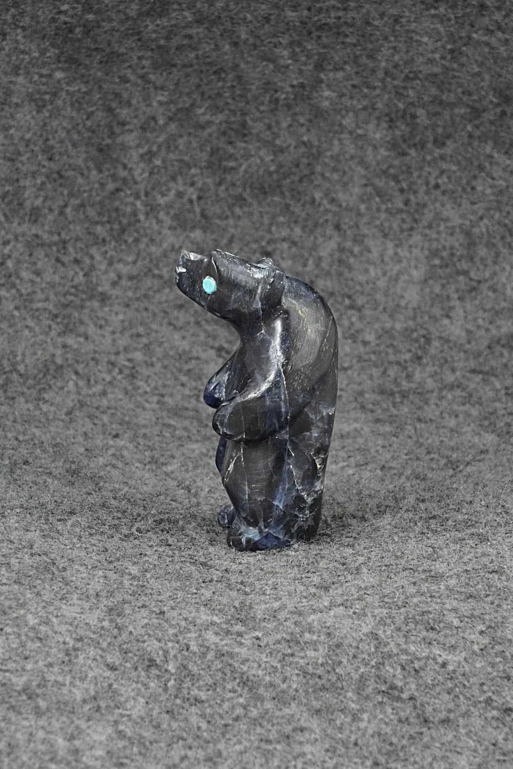 Bear Zuni Fetish Carving - Ronnie Lunasee