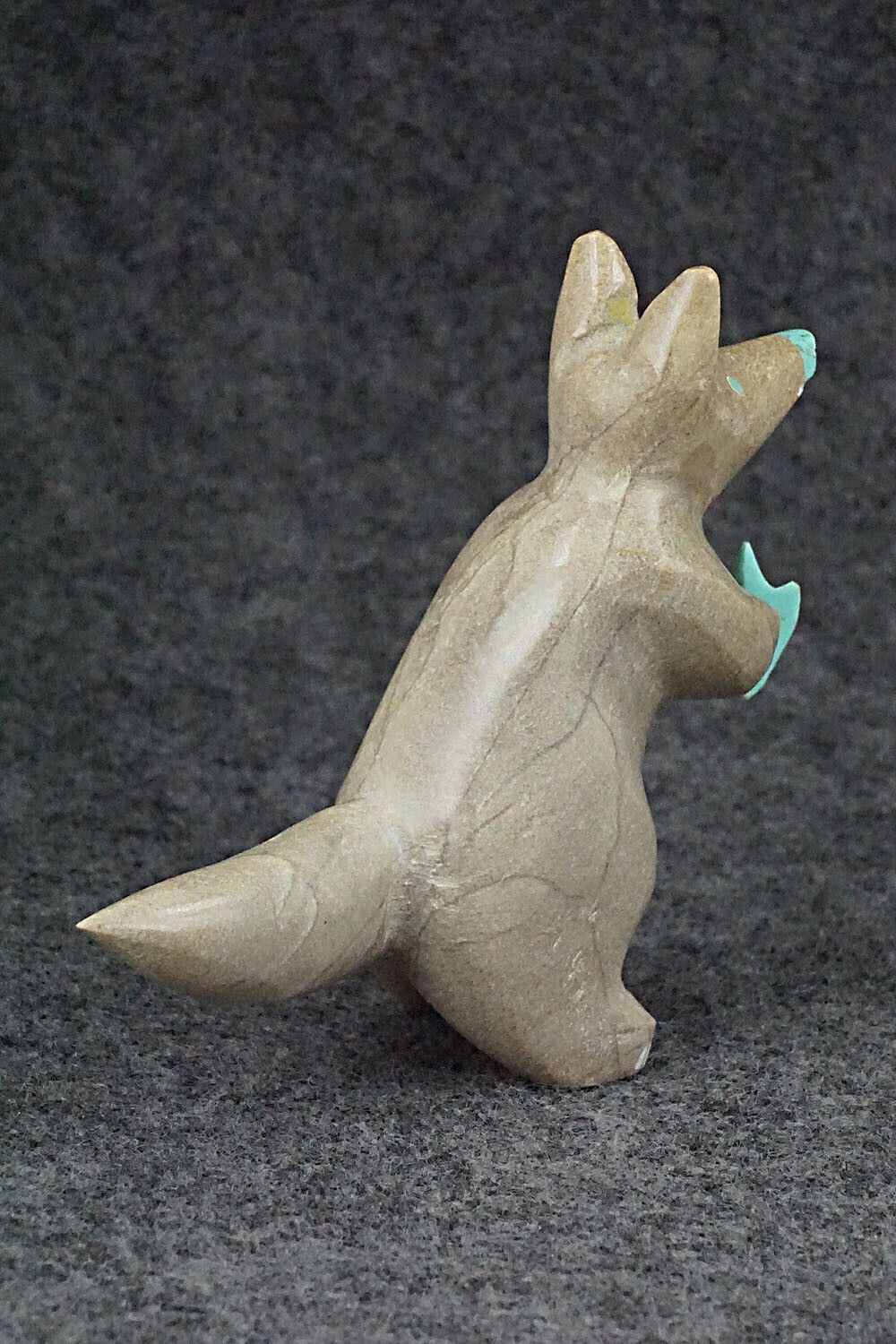Fox Zuni Fetish Carving - Enrike Leekya