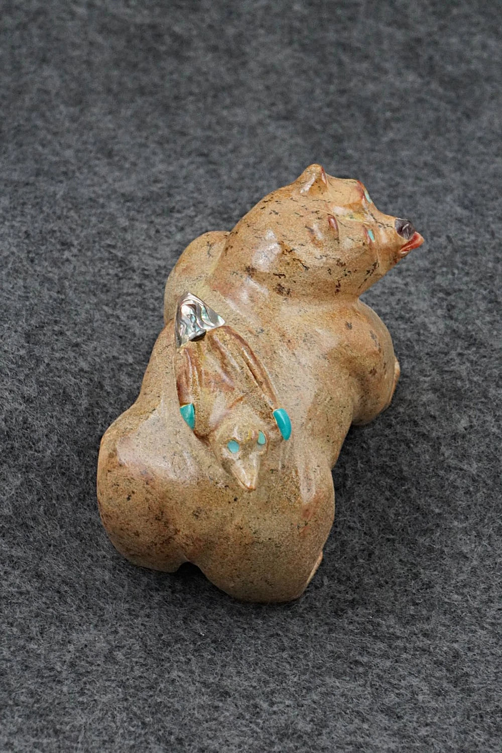 Bear Zuni Fetish Carving - Freddie Leekya