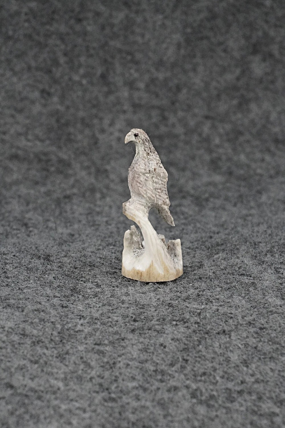 Eagle Zuni Fetish Carving - Ruben Najera