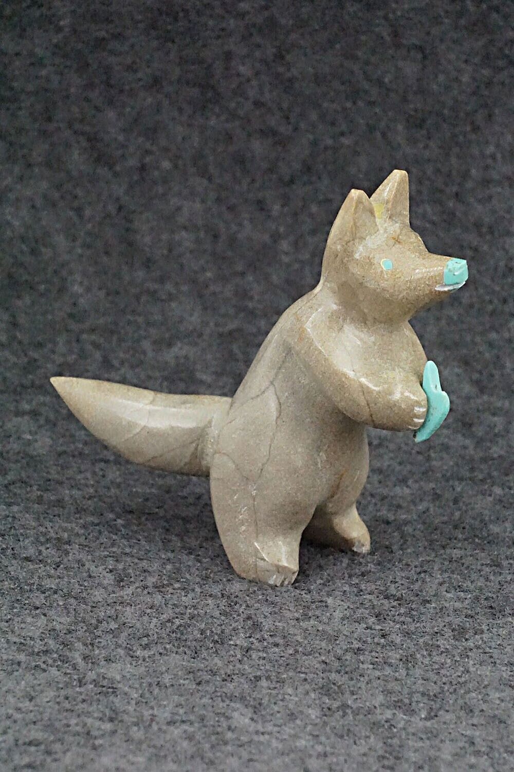 Fox Zuni Fetish Carving - Enrike Leekya
