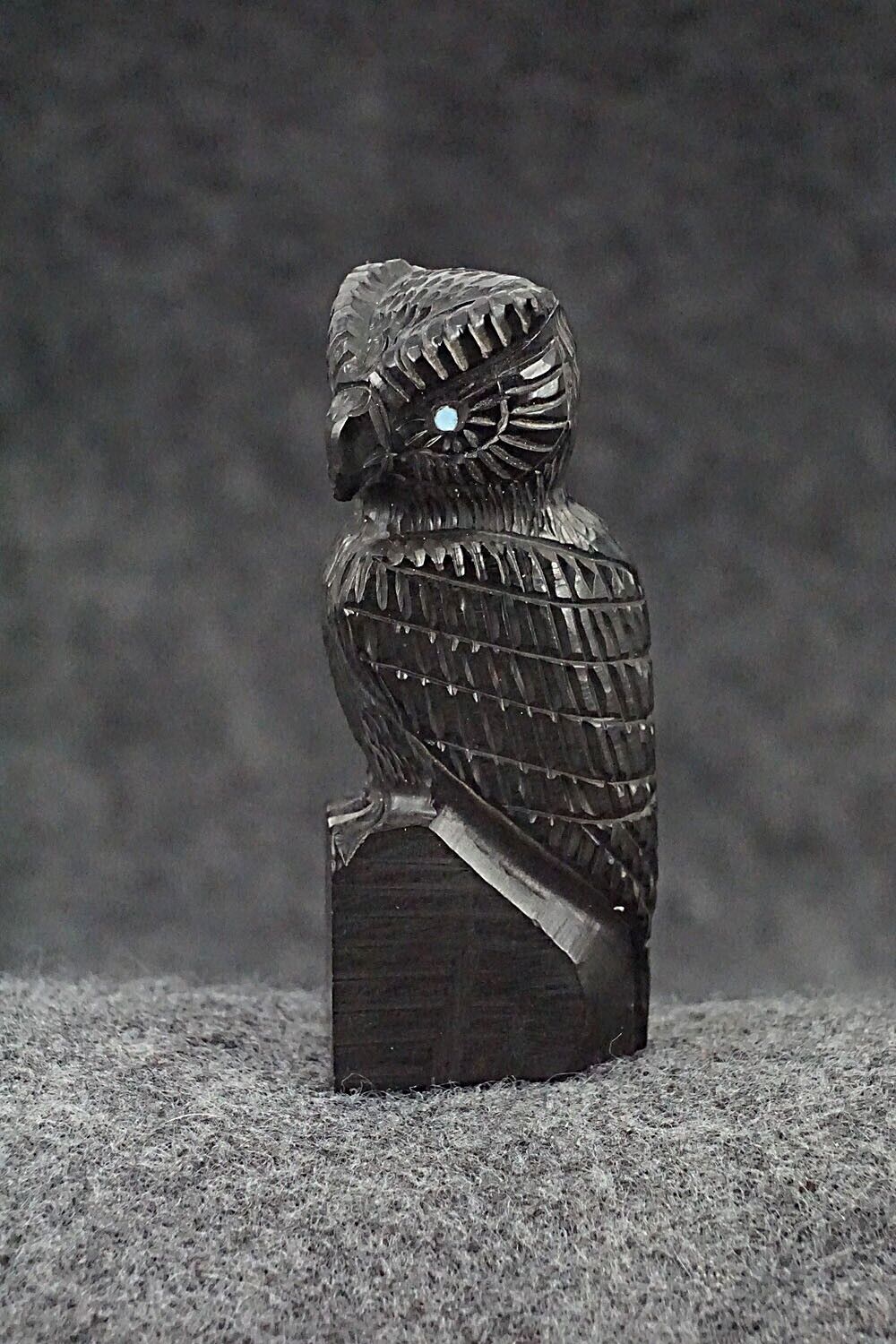 Owl Zuni Fetish Carving - Chris Peina