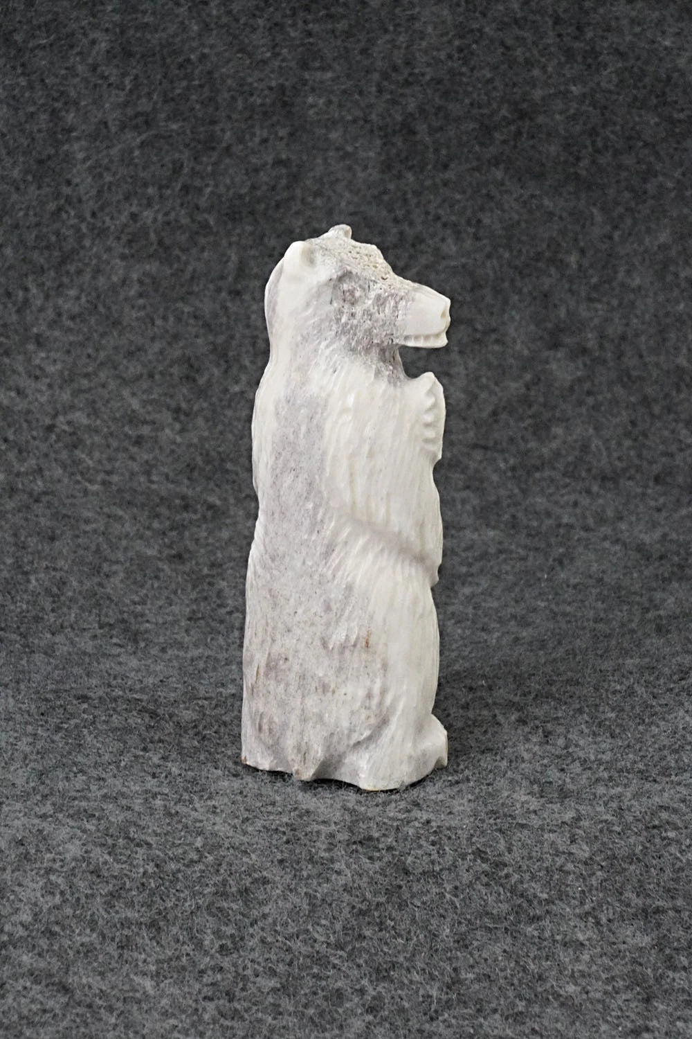 Bear Zuni Fetish Carving - Maxx Laate
