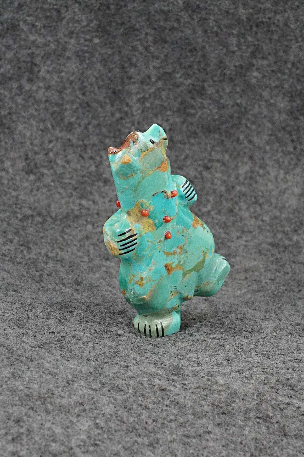 Bear Zuni Fetish Carving - Claudia Peina