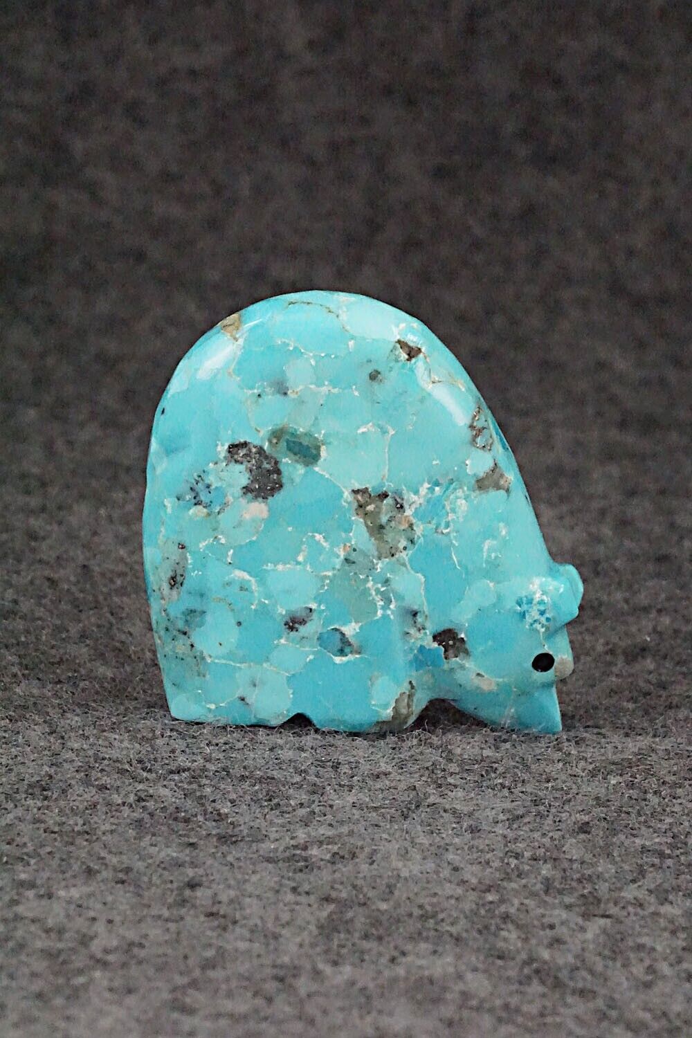Bear Zuni Fetish Carving - Andres Lementino