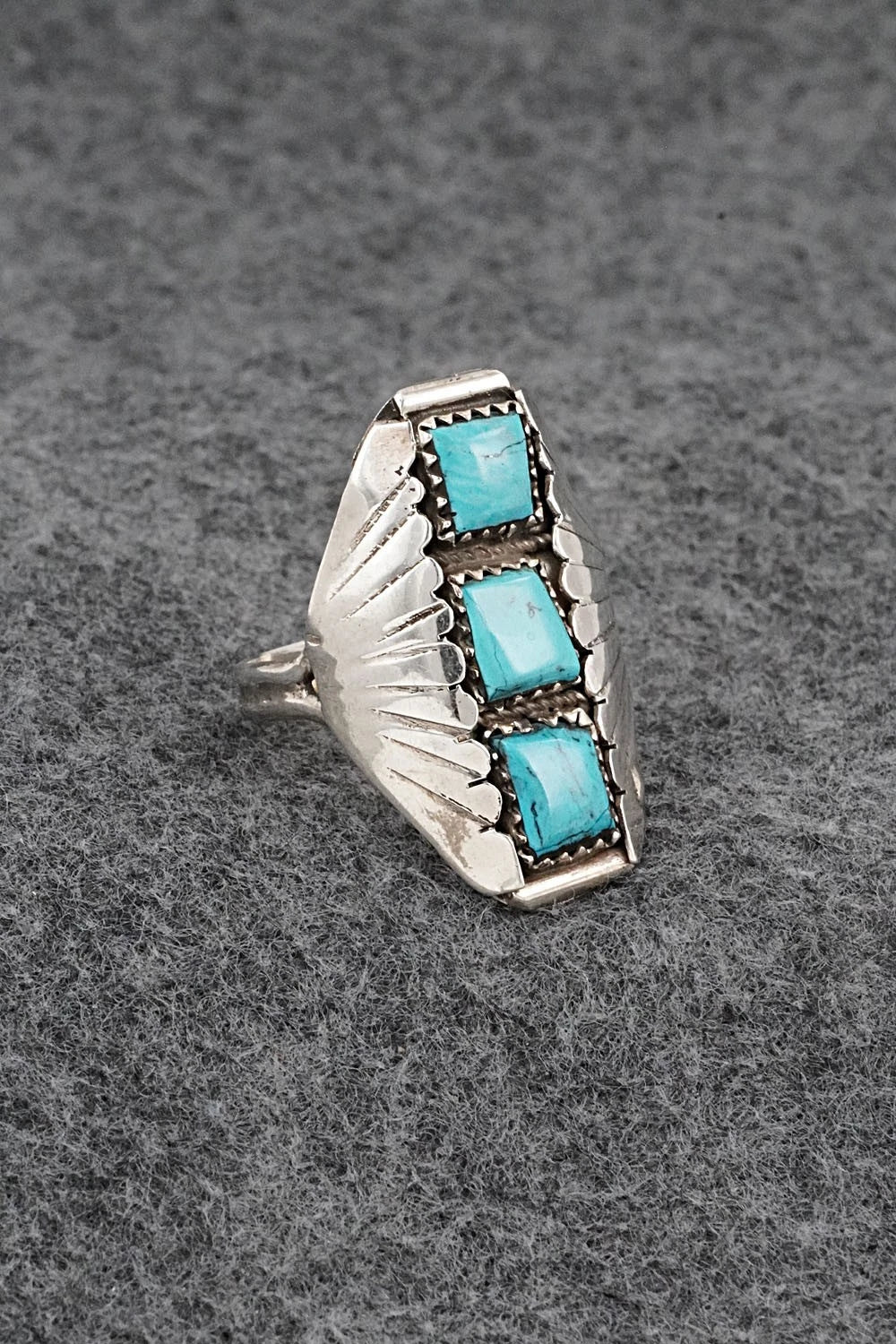 Turquoise & Sterling Silver Vintage Ring - Size 11