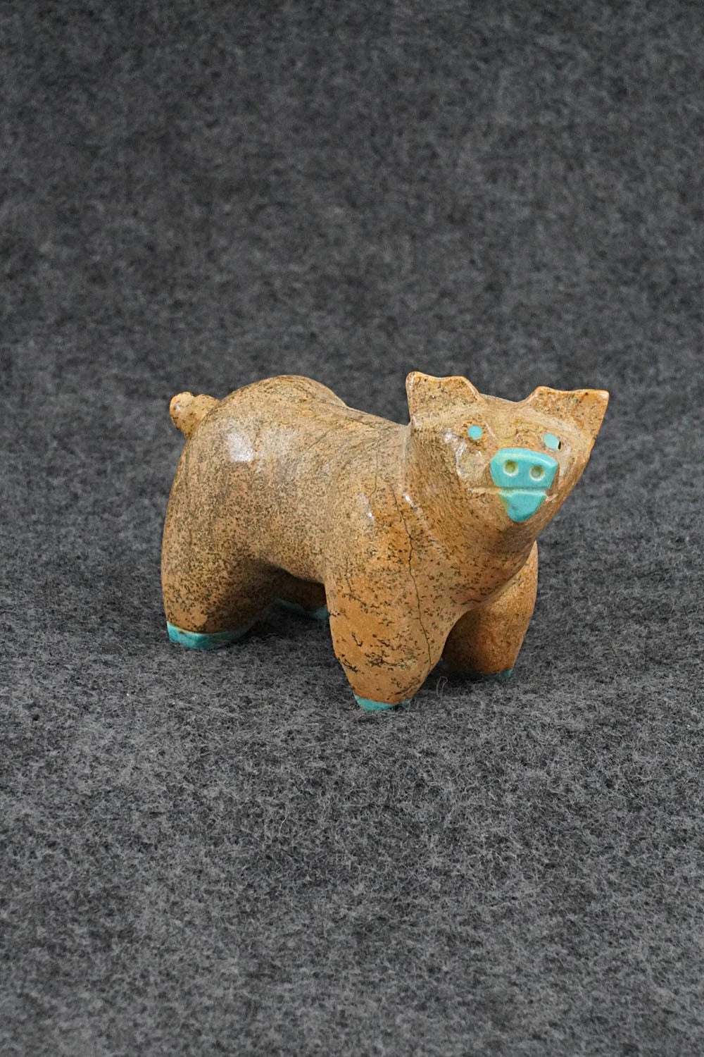 Pig Zuni Fetish Carving - Freddie Leekya