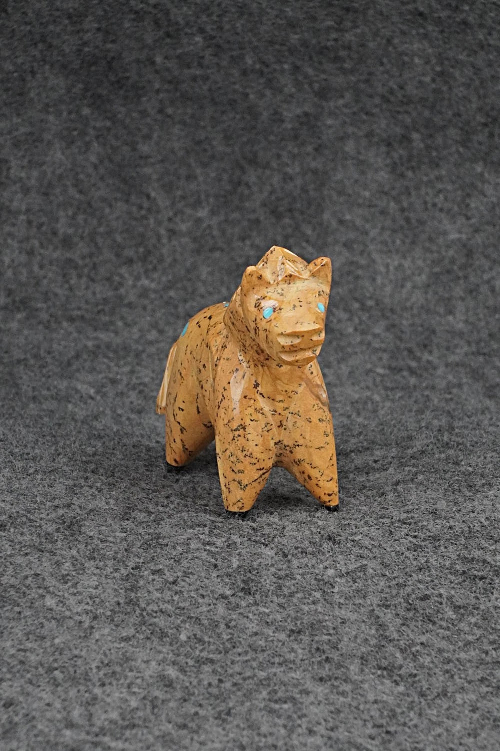 Horse Zuni Fetish Carving - Enrike Leekya