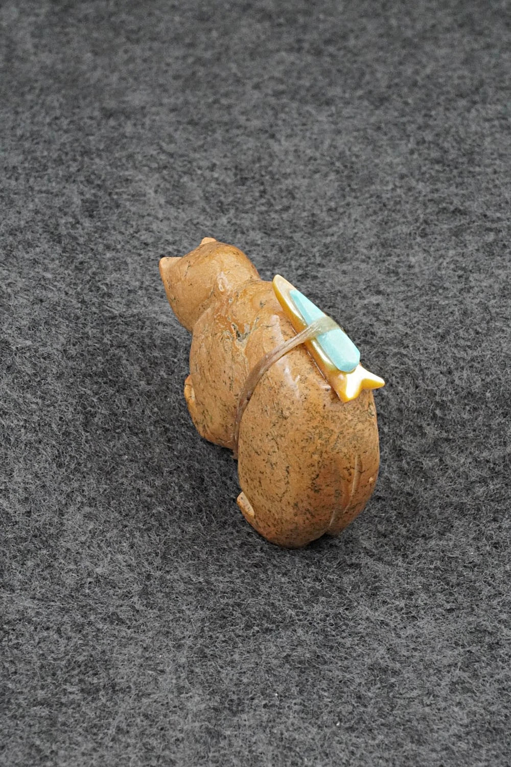 Bear Zuni Fetish Carving - Freddie Leekya