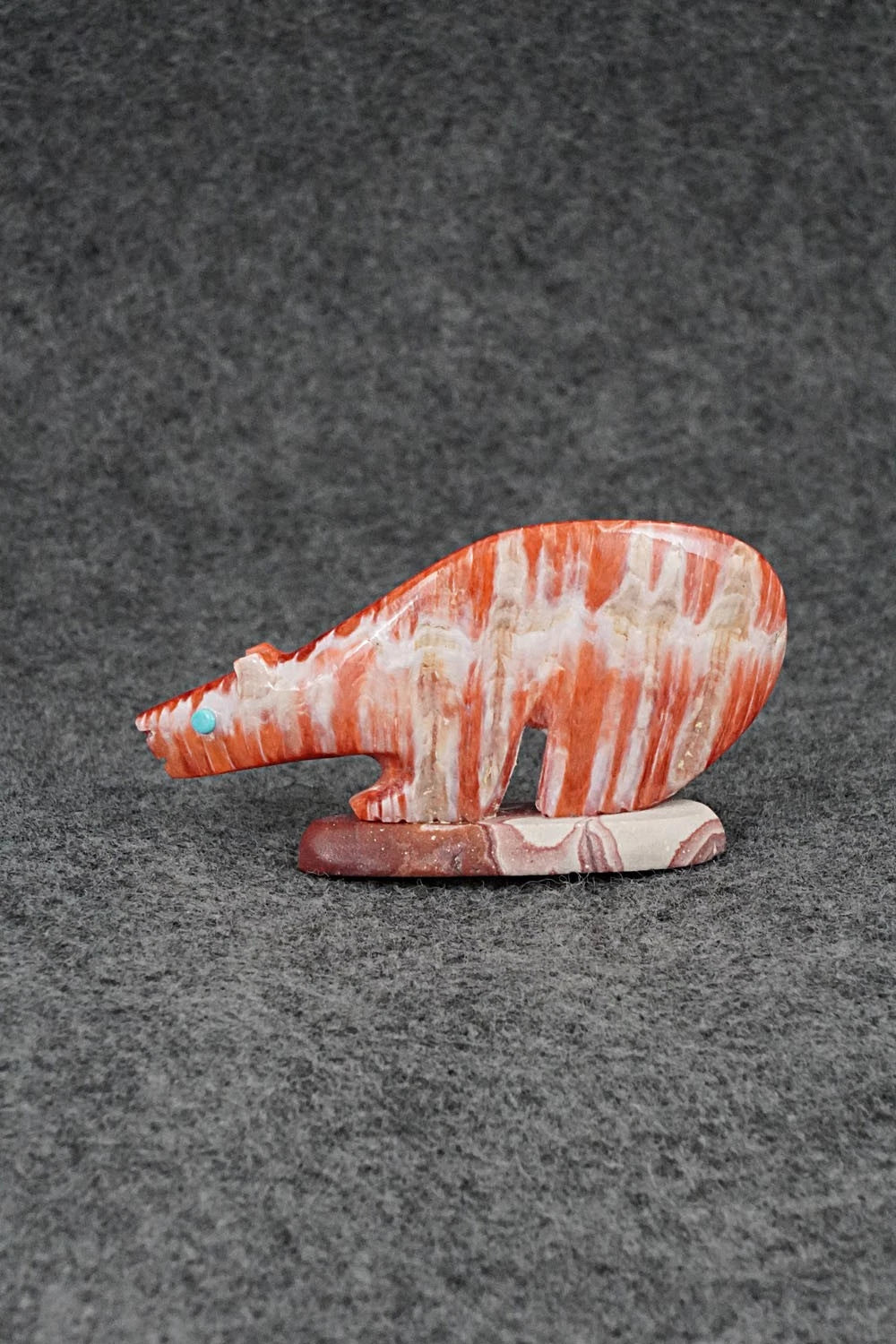 Bear Zuni Fetish Carving - Ronnie Lunasee