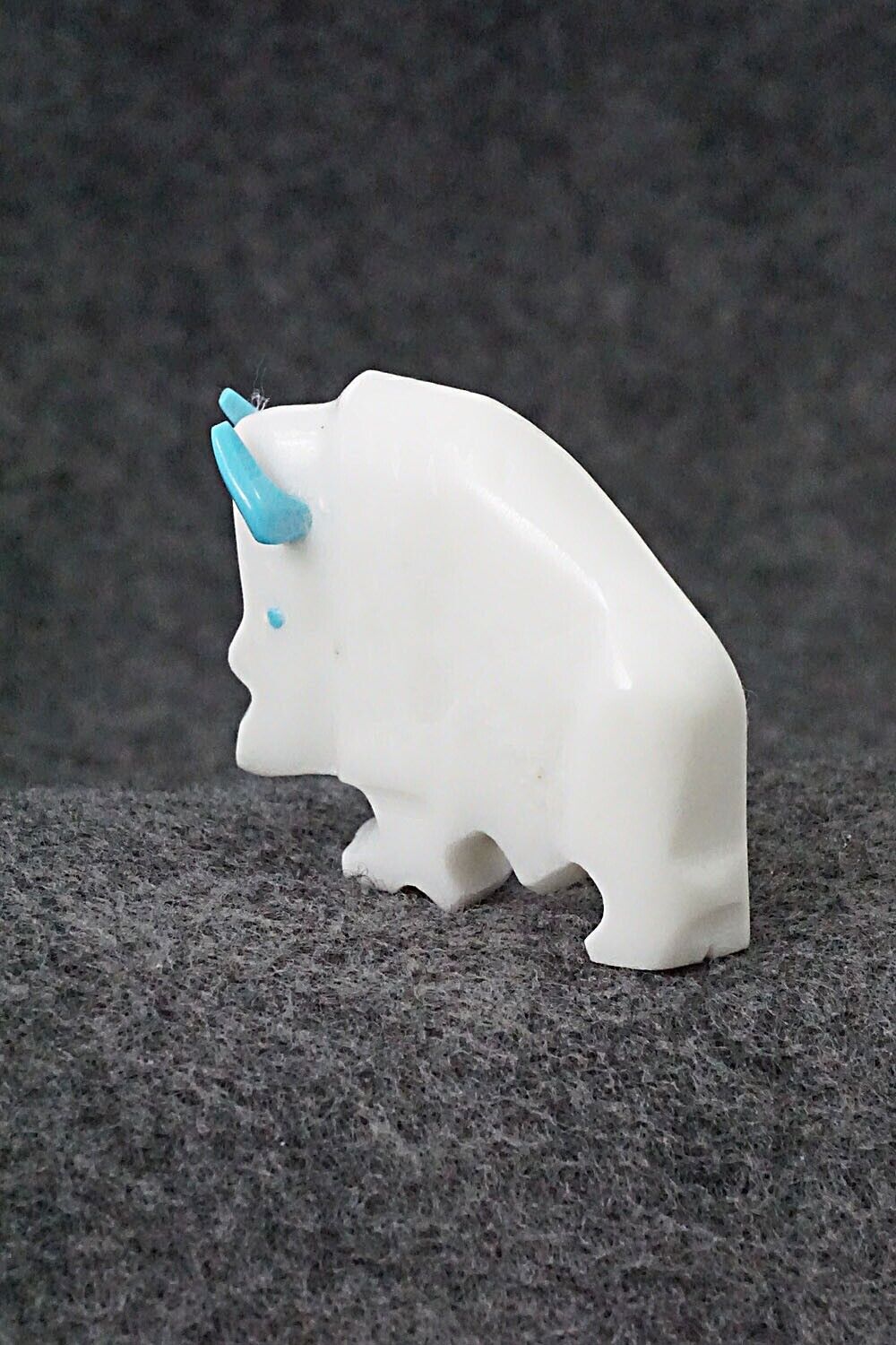 Buffalo Zuni Fetish Carving - Todd Etsate