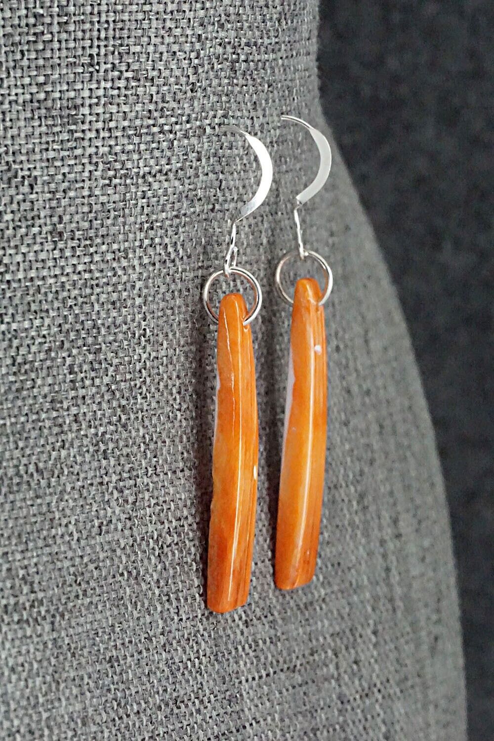 Spiny Oyster & Sterling Silver Earrings - Jesus Espino