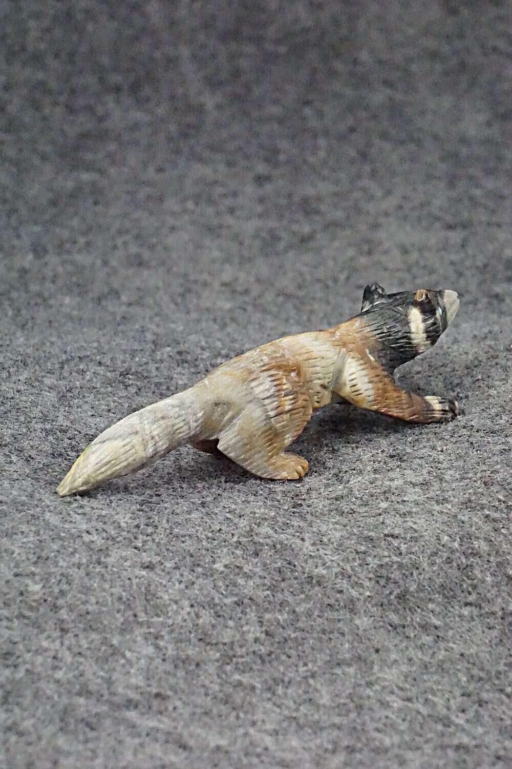 Wolf Zuni Fetish Carving - Lance Cheama
