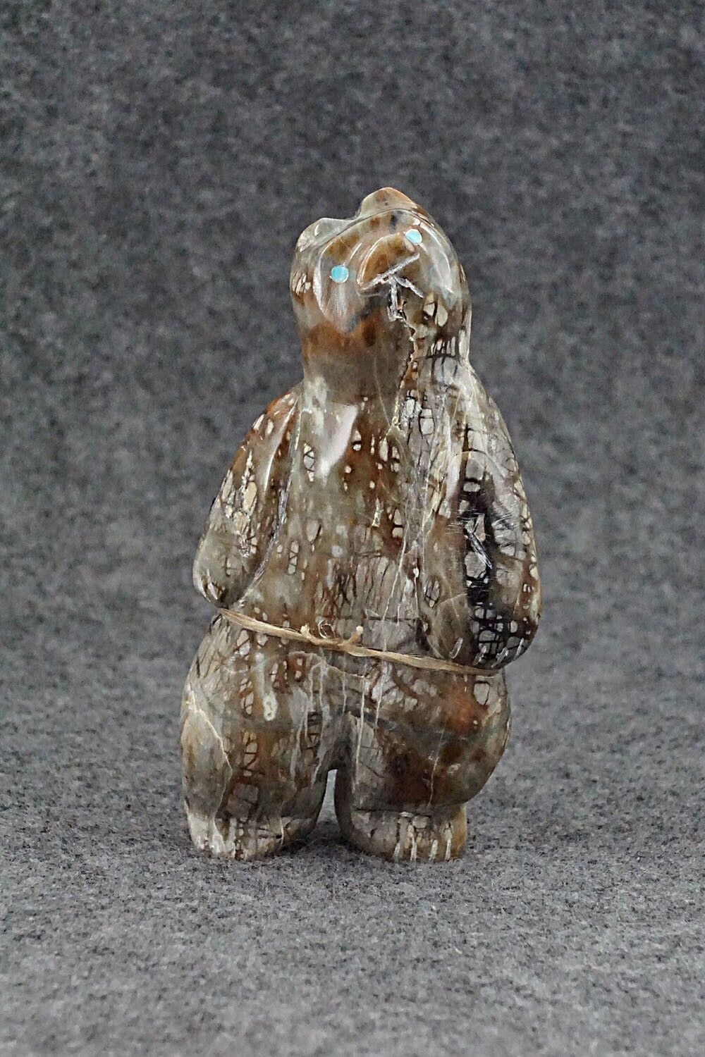 Bear Zuni Fetish Carving - Ariane Quam