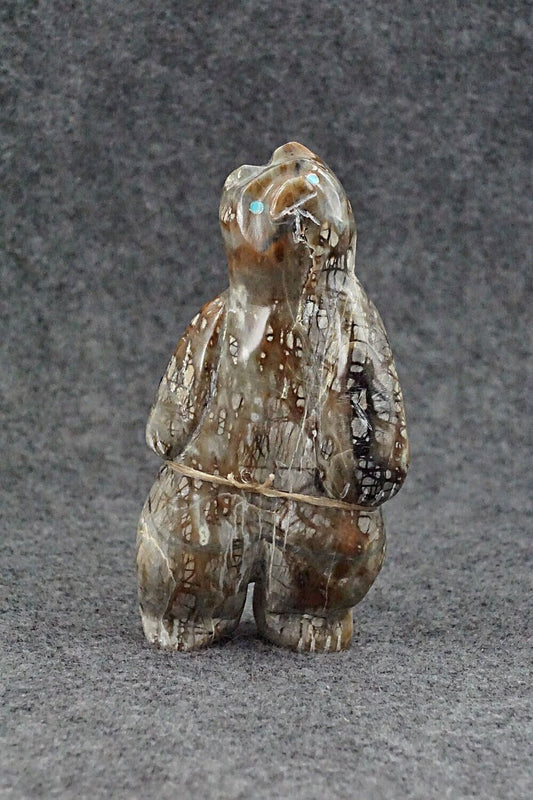 Bear Zuni Fetish Carving - Ariane Quam