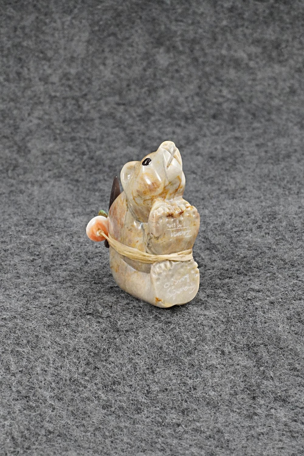 Bear Zuni Fetish Carving - Randy Lucio
