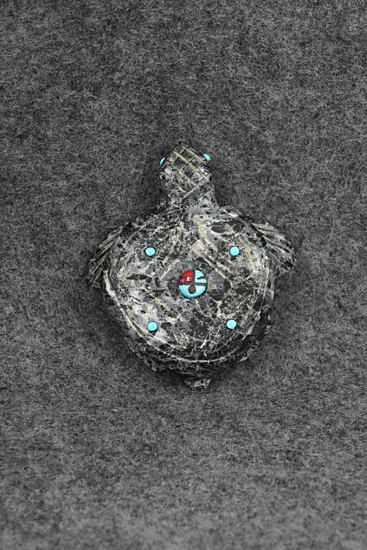Turtle Zuni Fetish Carving - Danette Laate