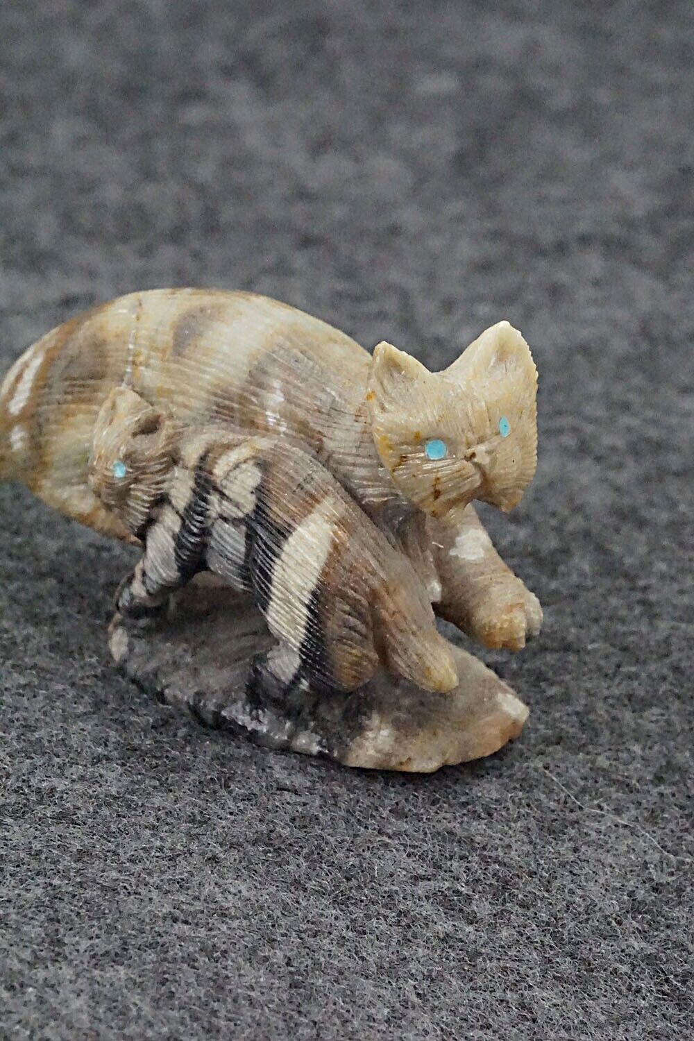 Bobcats Zuni Fetish Carving - Colin Weeka