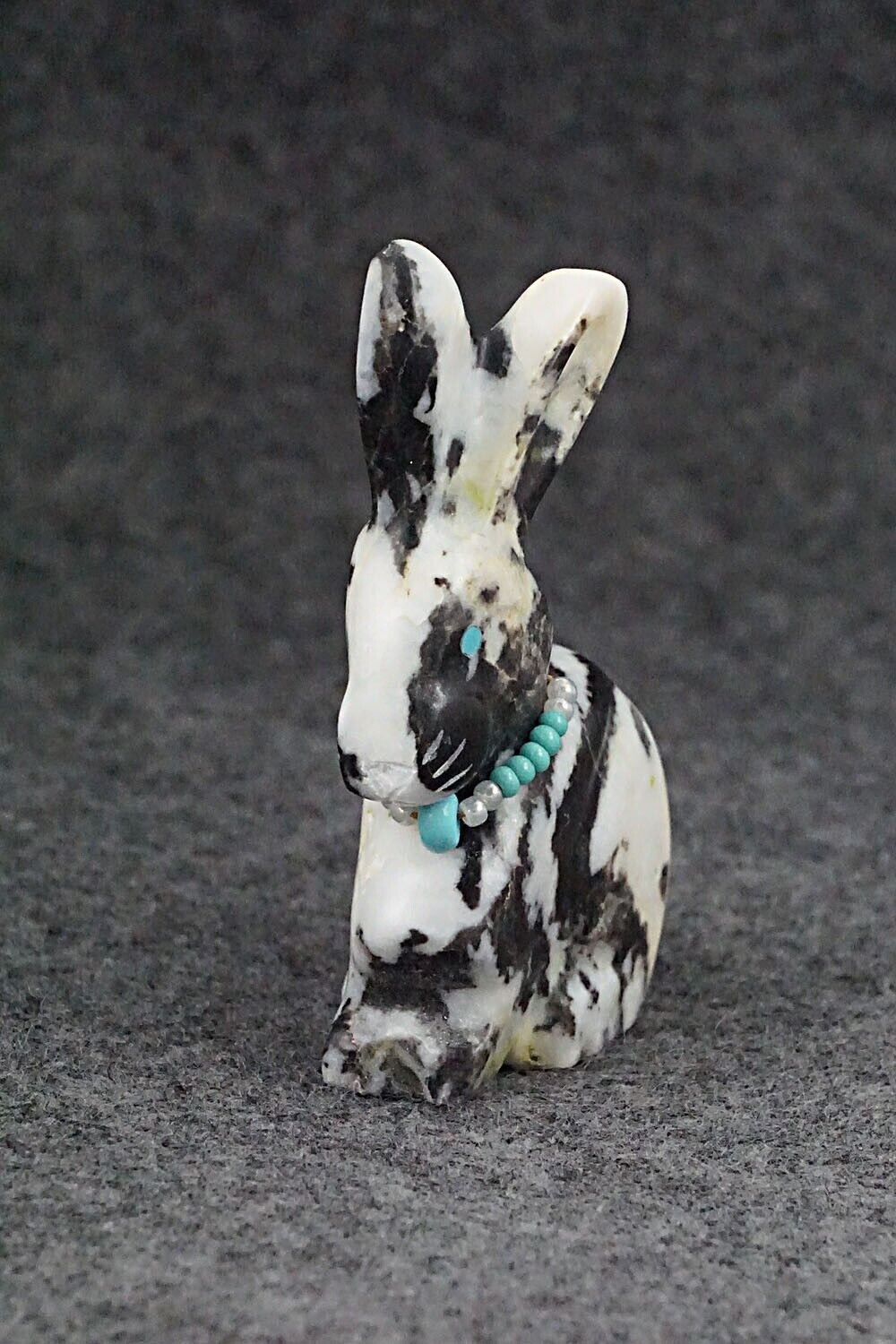 Jack Rabbit Zuni Fetish Carving - Andres Lementino