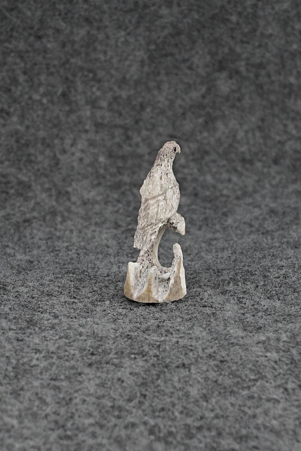 Eagle Zuni Fetish Carving - Ruben Najera