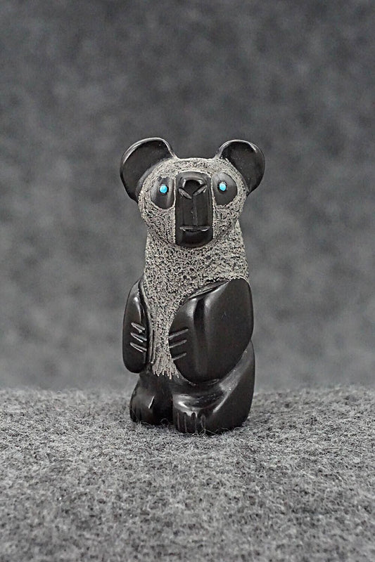 Bear Zuni Fetish Carving - Reynold Lunasee