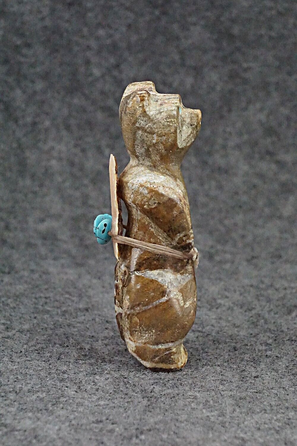 Bear Zuni Fetish Carving - Ariane Quam