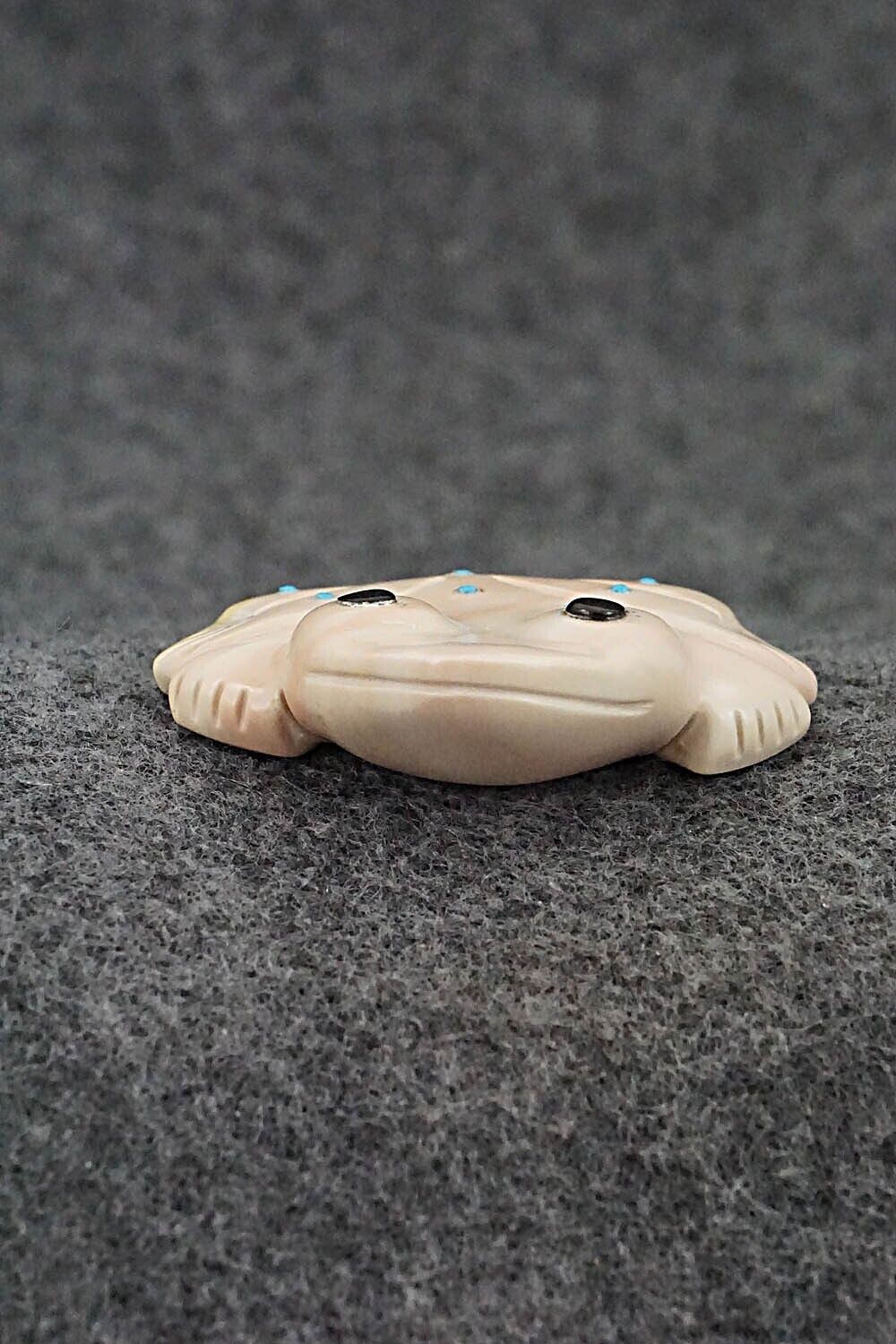 Frog Zuni Fetish Carving - Reynold Lunasee
