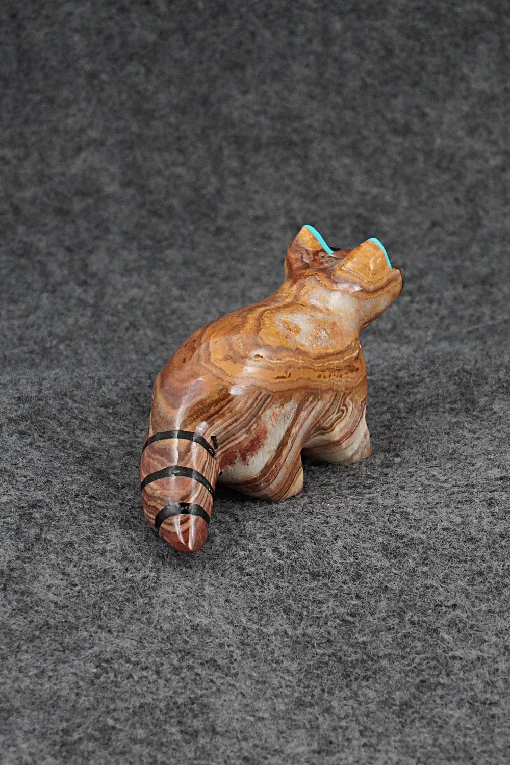 Raccoon Zuni Fetish Carving - Enrike Leekya