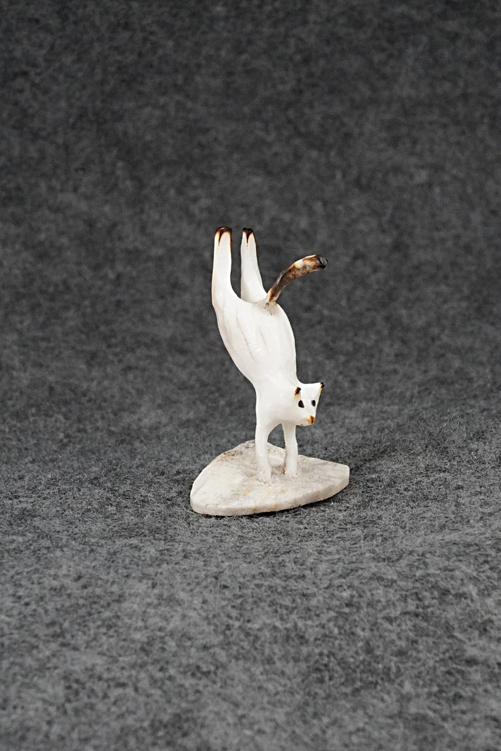 Cat Zuni Fetish Carving - Ruben Najera